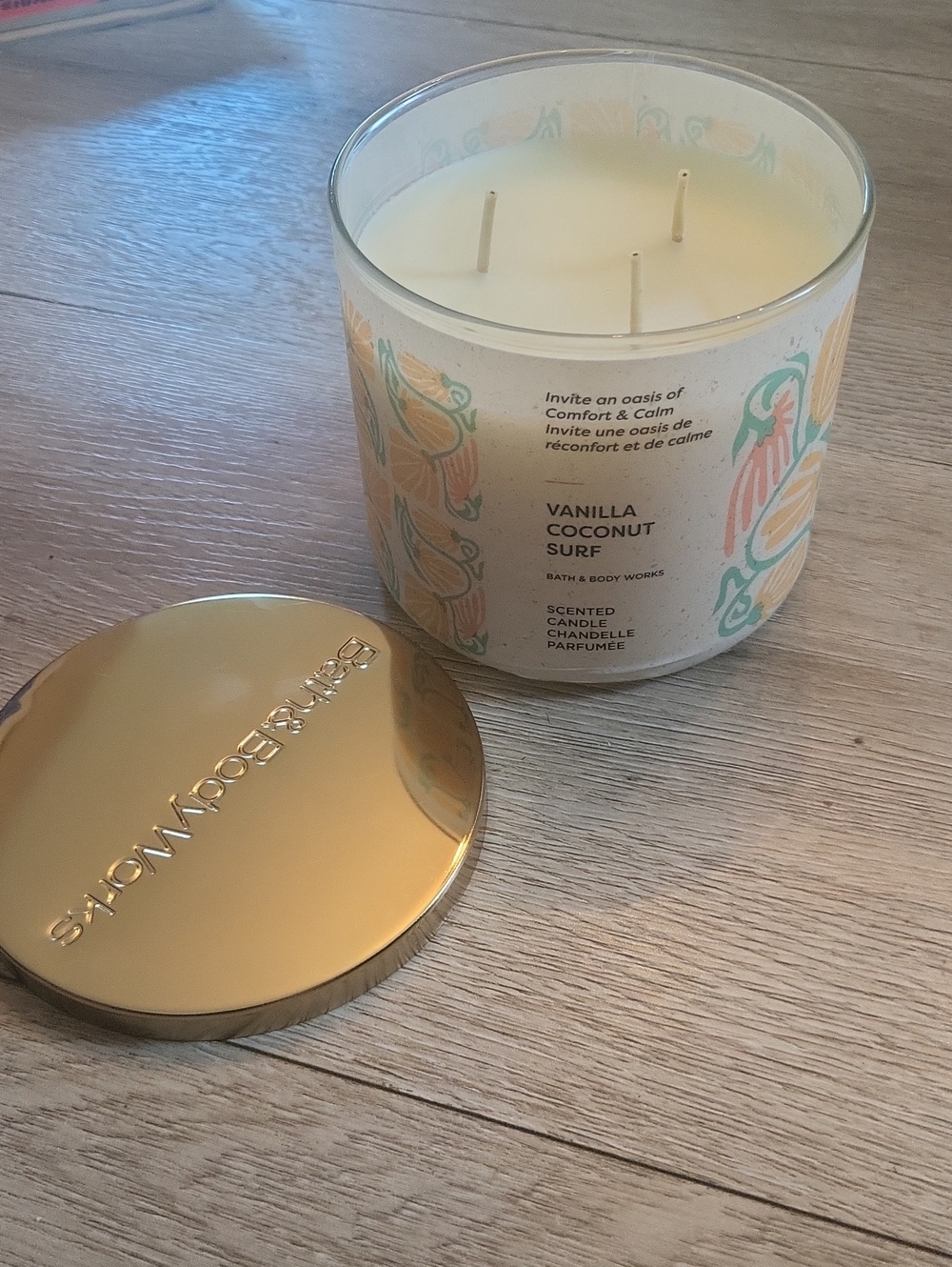 Bath & Body Works Vanilla Coconut Surf Candle - Cream, Gold, Peach, Teal